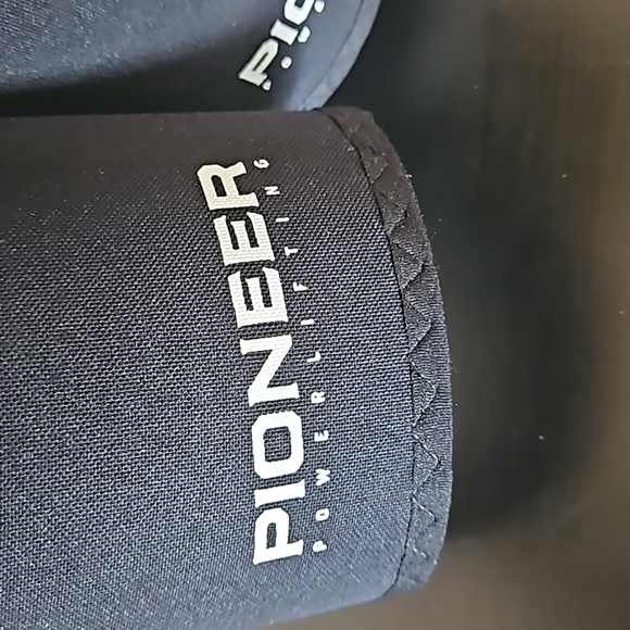 Pioneer knee sleeves - Picture 3 of 3